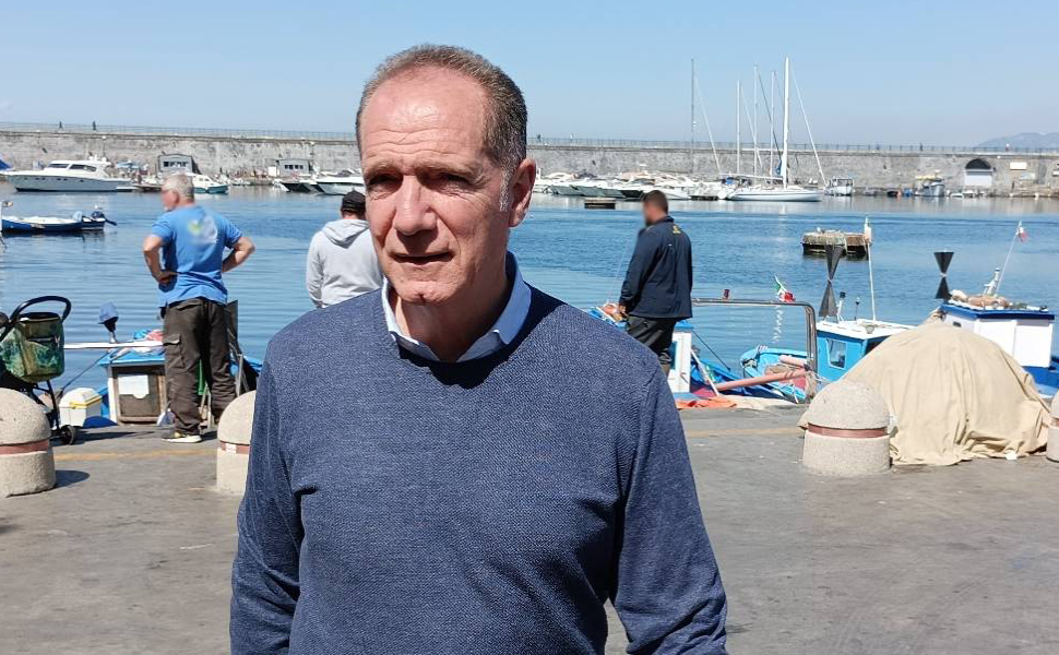 Luigi-Mennella-sindaco torre del greco reco