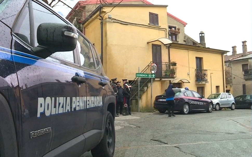 Mangone assistente polizia penitenziario (4)
