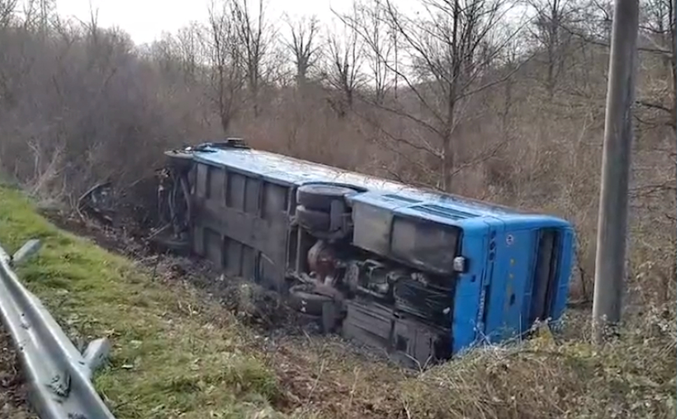 autobus fuori strada2