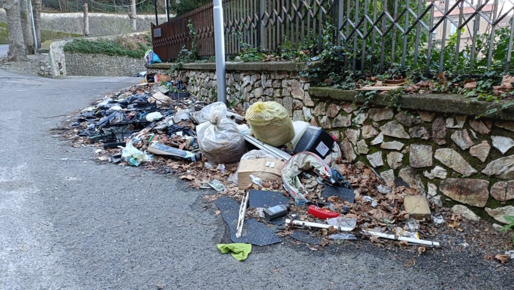 e09880fe 1a9a 489d b3d9 239e4dbb03bf