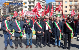 Cosenza, corteo contro all'autonomia differenziata: «effetti devastanti per la Calabria e il Sud» 58 Autonomia Diff Cosenza Corteo 07