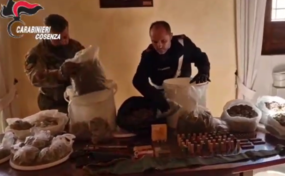 castrovillari droga armi munizioni carabinieri