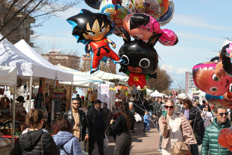 "Facce da Fiera”: volti, colori e immagini dell'evento più amato dai cosentini - FOTO 124 fiera5