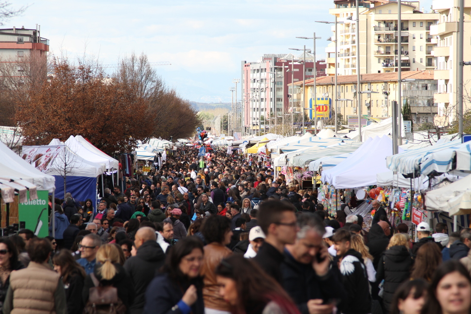 "Facce da Fiera”: volti, colori e immagini dell'evento più amato dai cosentini - FOTO 62 fiera66