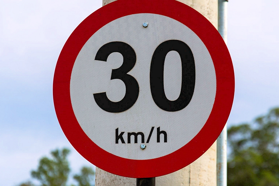 Limite 30 KM orari