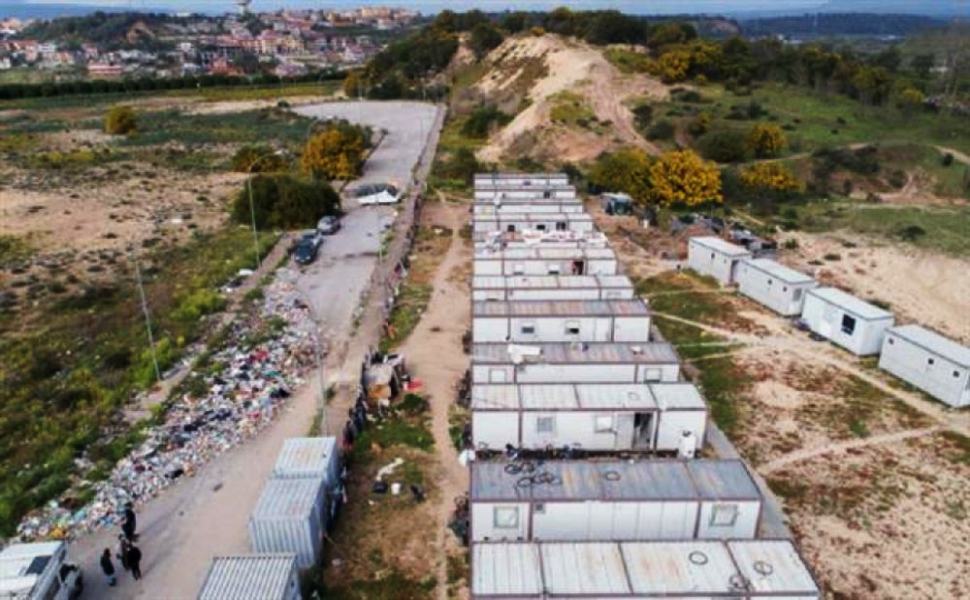campo container testa acqua rosarno