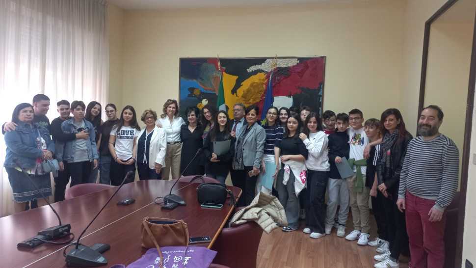 mendicino studenti prefettura cosenza carabinieri 2