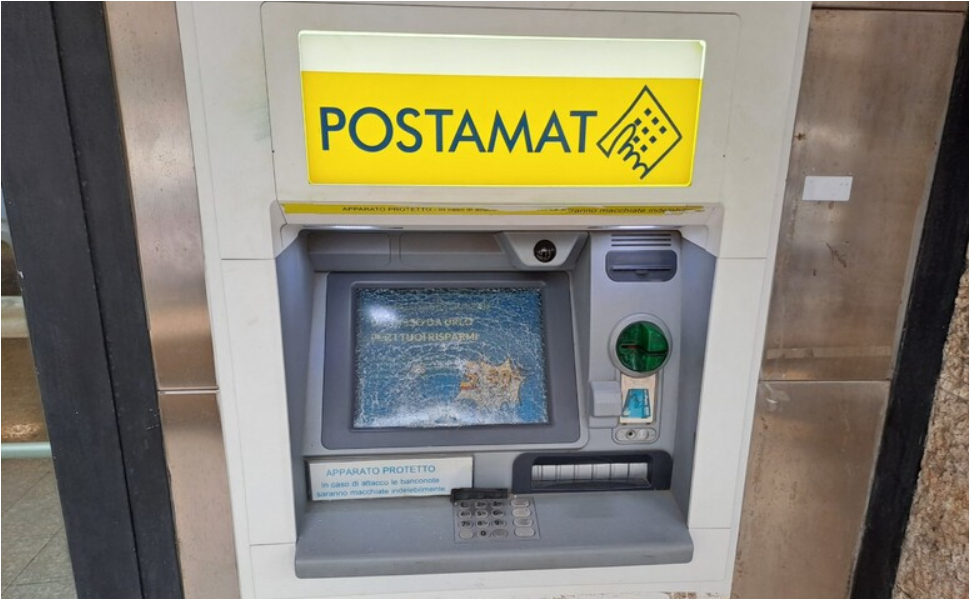 postamat-vandalizzati