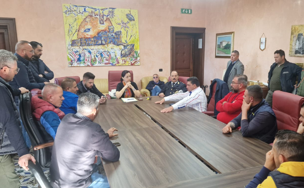 Emergenza Idrica: agricoltori dal sindaco per consegnare le Partite Iva 57 tavolo tecnico agricoltura (1)