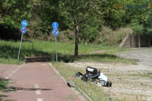 C'era una volta il Lungofiume: rifiuti, BoxArt usati come bivacchi e pista ciclabile abbandonata - FOTO 57 viabendicenti 14