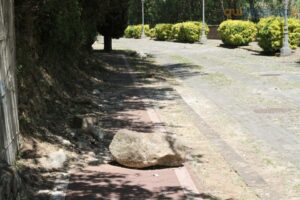 C'era una volta il Lungofiume: rifiuti, BoxArt usati come bivacchi e pista ciclabile abbandonata - FOTO 67 viabendicenti 15
