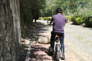 C'era una volta il Lungofiume: rifiuti, BoxArt usati come bivacchi e pista ciclabile abbandonata - FOTO 66 viabendicenti 16