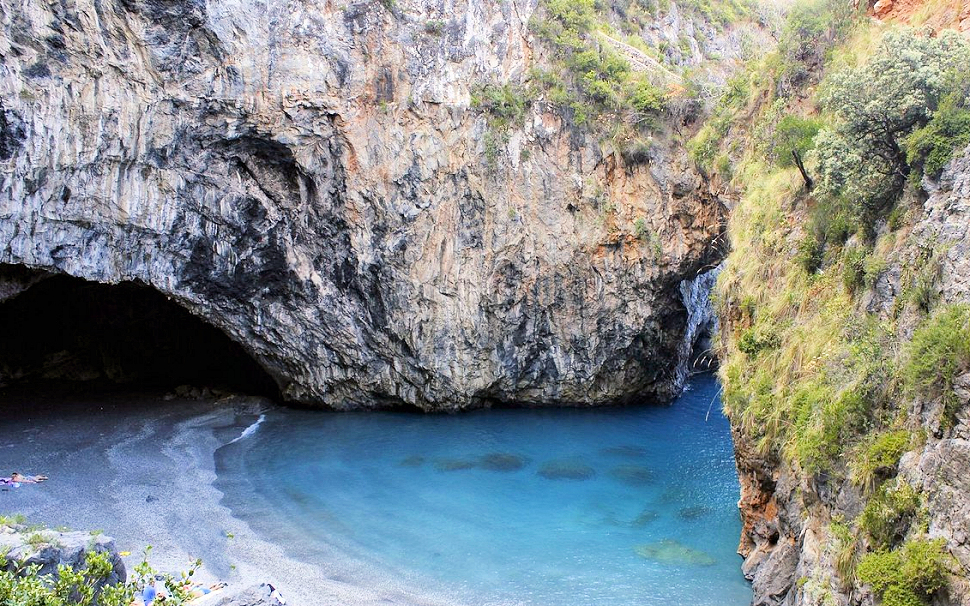 L’Arcomagno a San Nicola Arcella: uno dei siti turistici più belli d’Italia. Come accedere e le regole da seguire 55 Arcomagno San nicola Arcella1