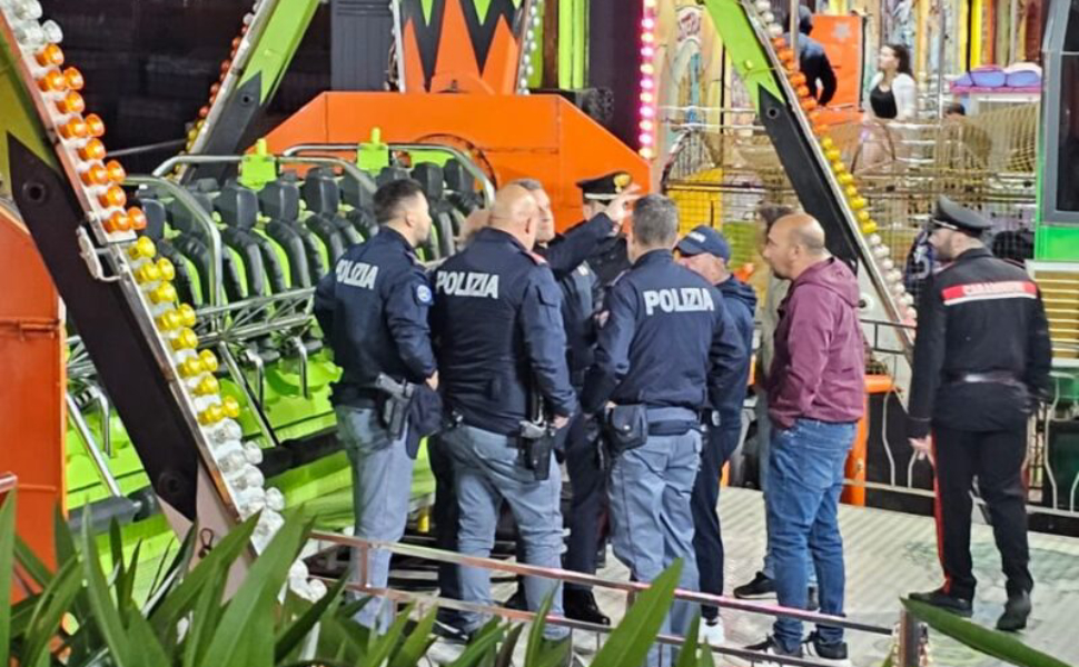 Polizia giostra revolution paola