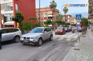 La segnalazione - caos e traffico impazzito in centro a Cosenza "oltre 40 minuti per percorrere Via Roma" 56 Via Simonetta