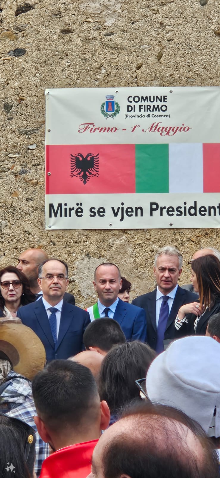 c7fdf160 46f5 4aab bf3e 7b6b4f020e82