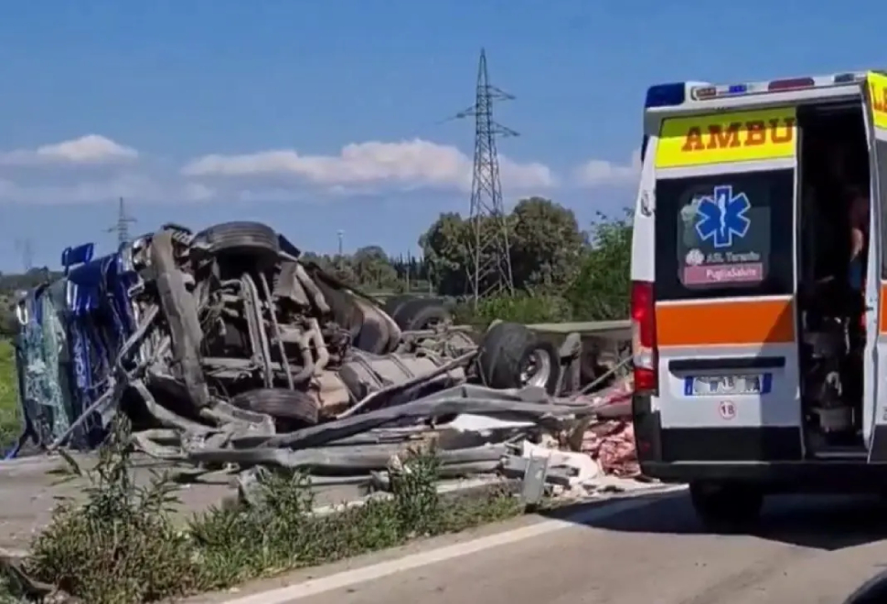 incidente mortale 106 castellaneta marina