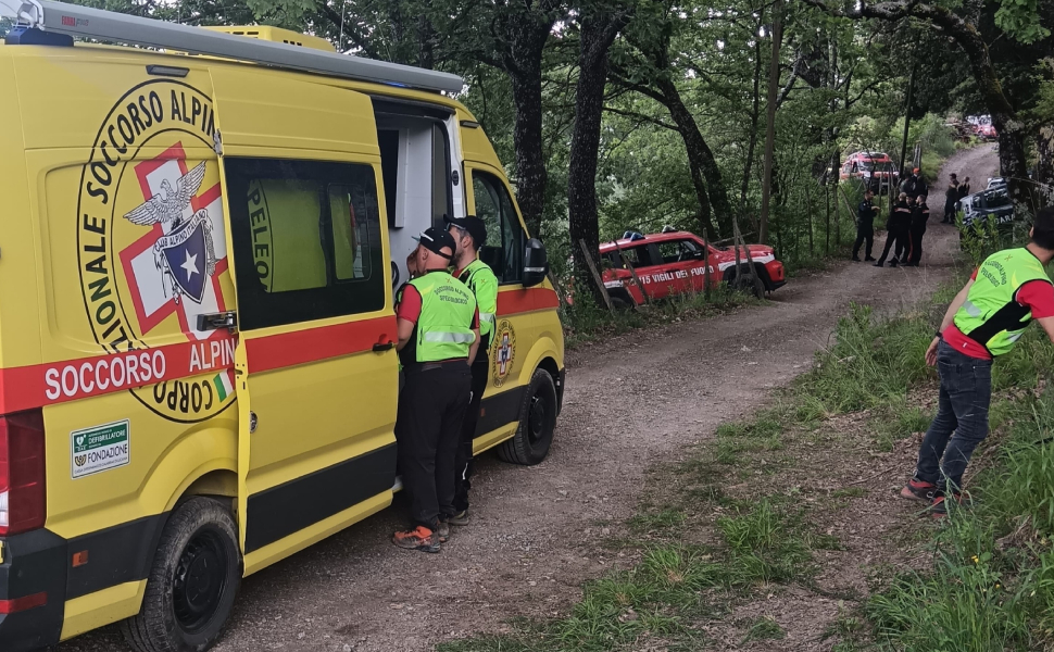 laino anziano scomparso ricerche soccorso alpino
