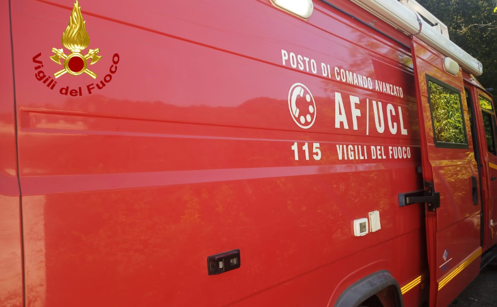 vigili-del-fuoco-posto-di-comando-avanzato