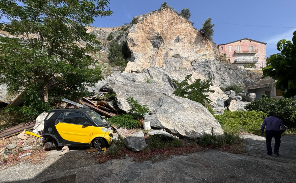 cassano ionio smottamento rione Grotta della Rena