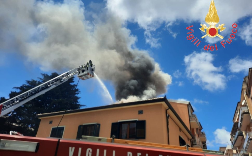incendio tetto vibo 03
