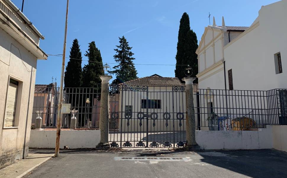 Cimitero Cassano Ionio ingresso