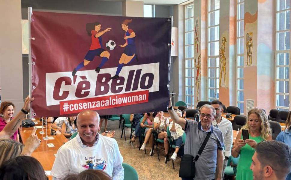 cosenza calcio femminile comune 01