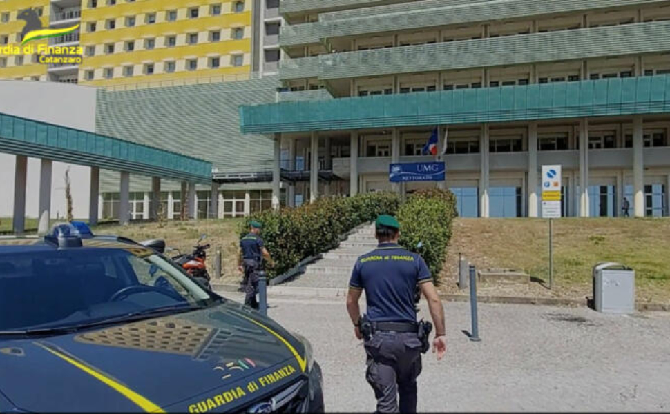 Sanità e appalti truccati in Calabria: revocata la misura al radiologo Adolfo Siciliani 51 operazione-sartoria