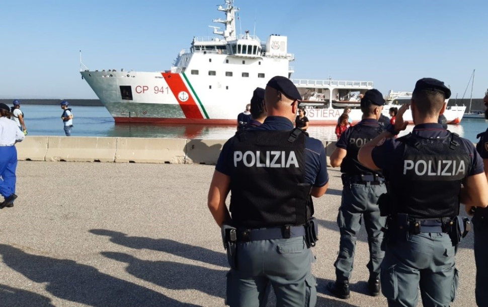 polizia migranti