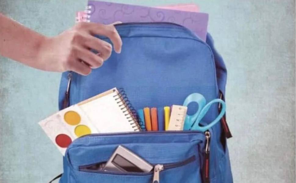 raccolta materiale scolastico