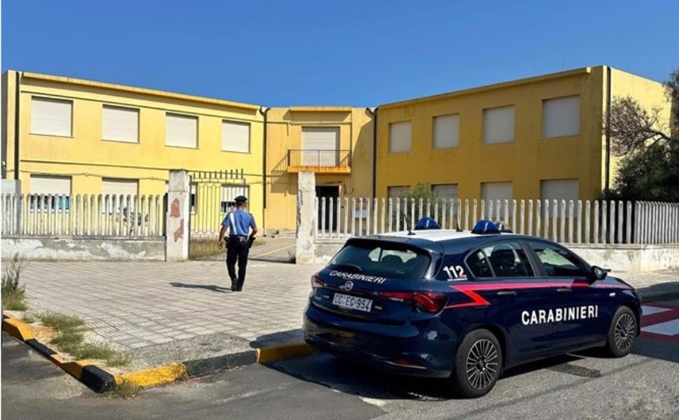 scuola san ferdinando vandali