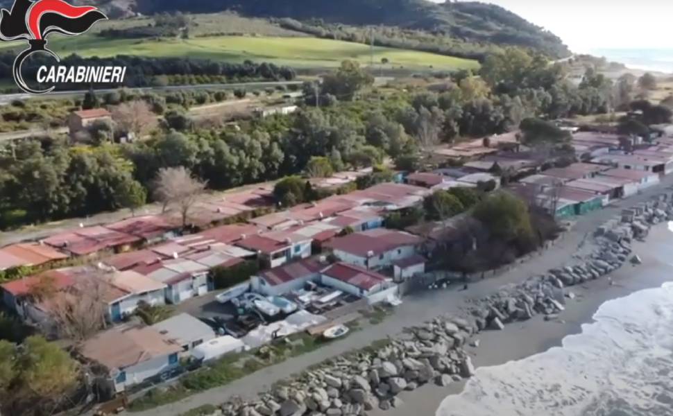 sequestro carabinieri la perla jonica