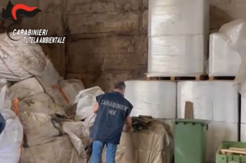 traffico illecito rifiuti 696x461 1