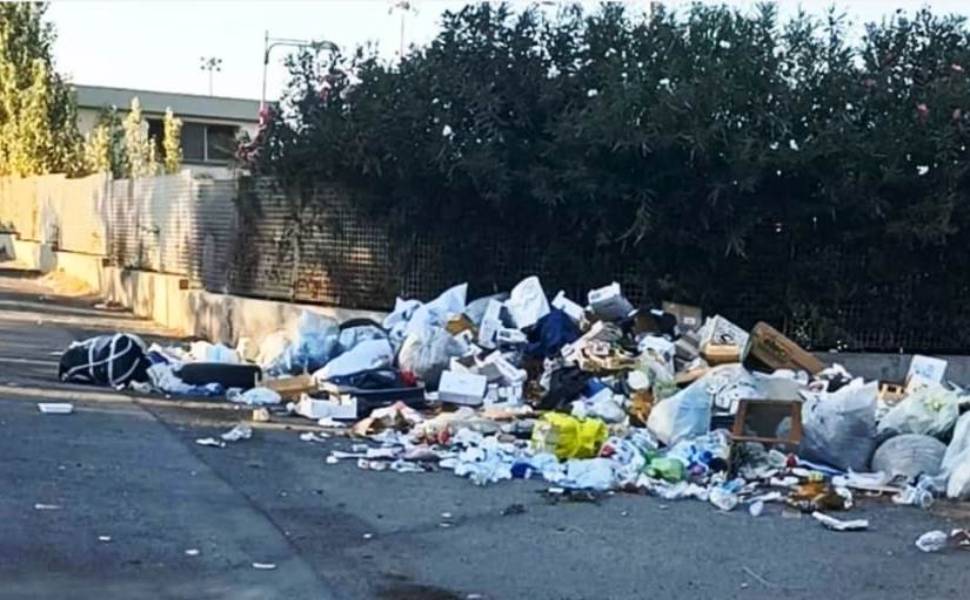 discarica abusiva via stretto antico catanzaro