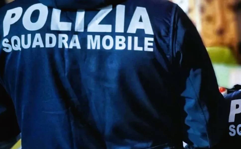 polizia squadra mobile