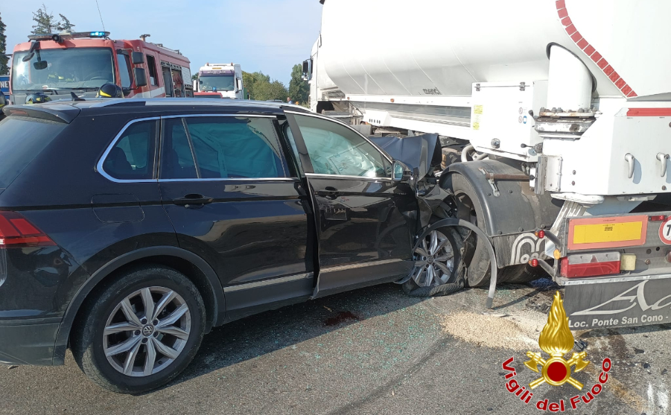 scontro su statale 106 a Strongoli