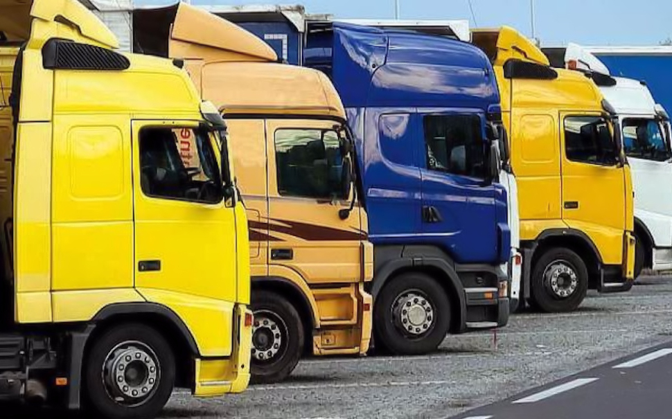 Autotrasportatori in protesta: Salvini "In arrivo oltre 1 miliardo di euro". Poi la stoccata "troppe fake news in rete" 52 Autotrasporti mezzi pesanti
