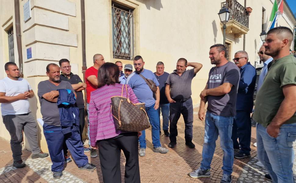 allevatori isola capo rizzuto lingua blu 02