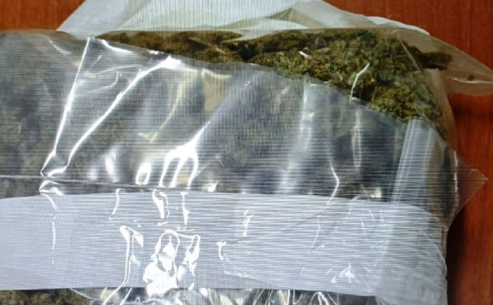 busta marijuana generica