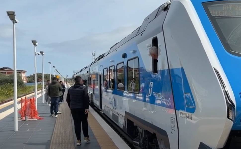 linea ferroviaria trenitalia