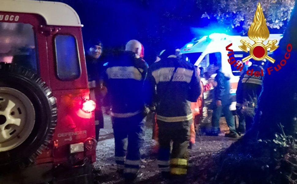 Non si arrestano gli incendi a Corigliano Rossano: tre auto e un furgone distrutti dalle fiamme 51 vigili-del-fuoco-immagini-di-repertorio.j
