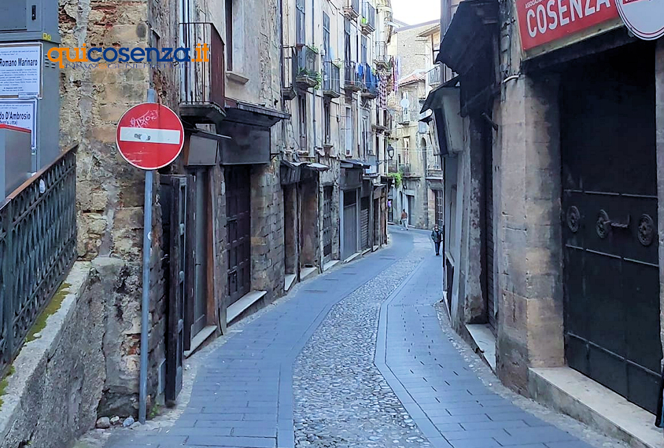 Cosenza: nuovi provvedimenti di chiusura al traffico su alcuni tratti di Corso Telesio 51 Corso Telesio Cosenza