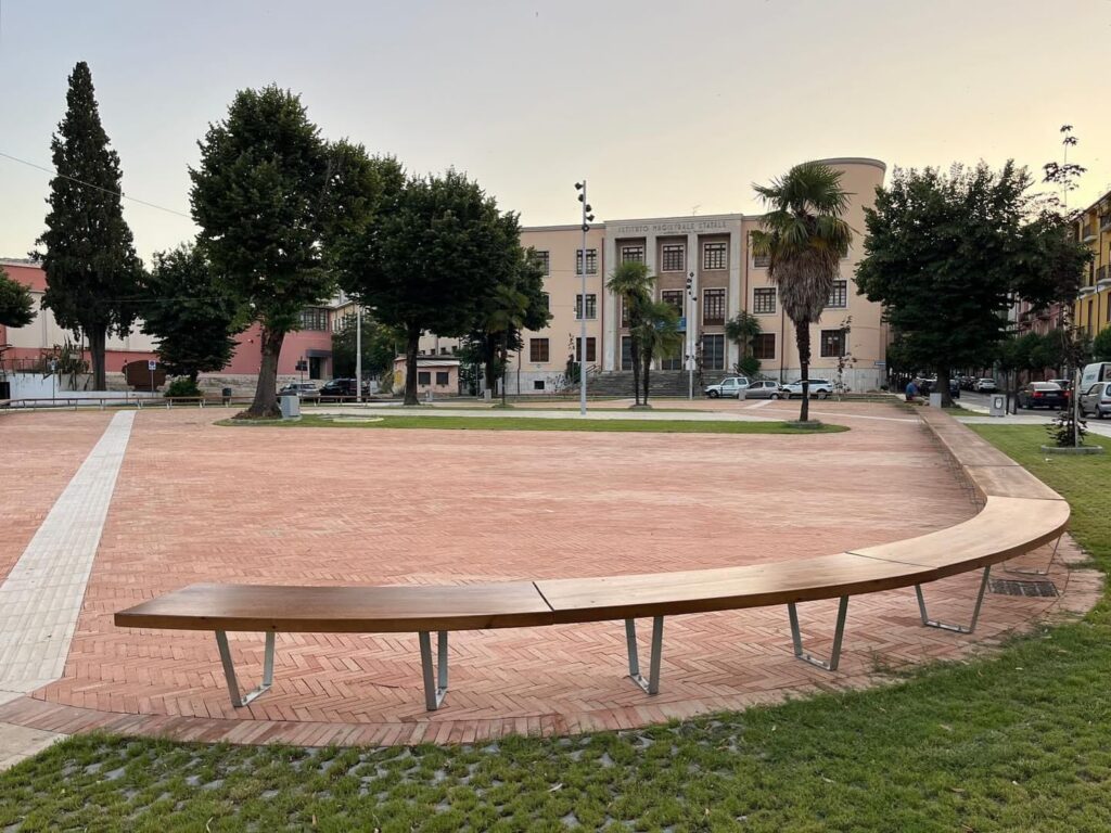 Cosenza, ecco la nuova Piazza Amendola: sabato l'inaugurazione in occasione di RIOT 1 Piazza Amendola (1)