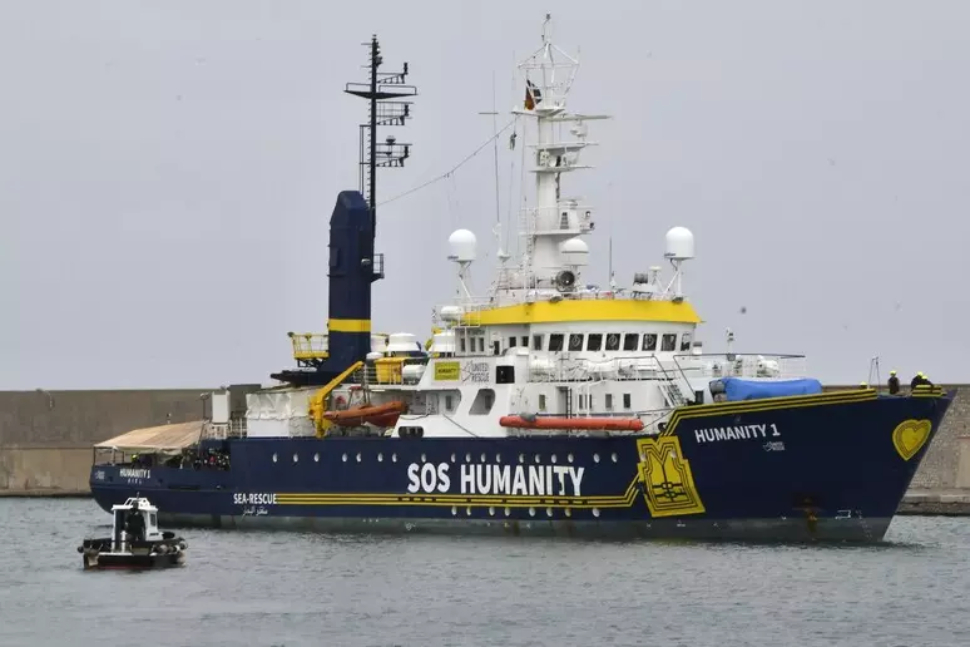 Humanity 1 soccorre 36 migranti, assegnati al porto calabrese 51 humanity