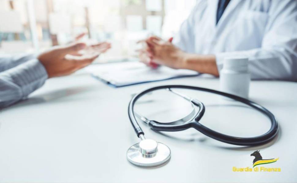 Bufera Dulbecco, la Guardia di Finanza irrompe nella Cittadella Regionale. Perquisizioni in corso 53 medici guardia finanza