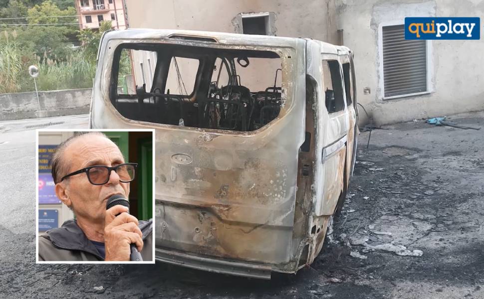 Incendiato il pulmino dei bambini, Nucera «un cortocircuito? Mi viene difficile crederci» 86 pulmino incendio san roberto gaetano nocera