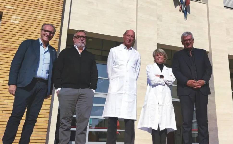 Due eccellenze internazionali alla Chirurgia Toracica a Cosenza: Franca Melfi e Ralph Schmid 51 Pasqua Foligno Schmid Melfi De Salazar