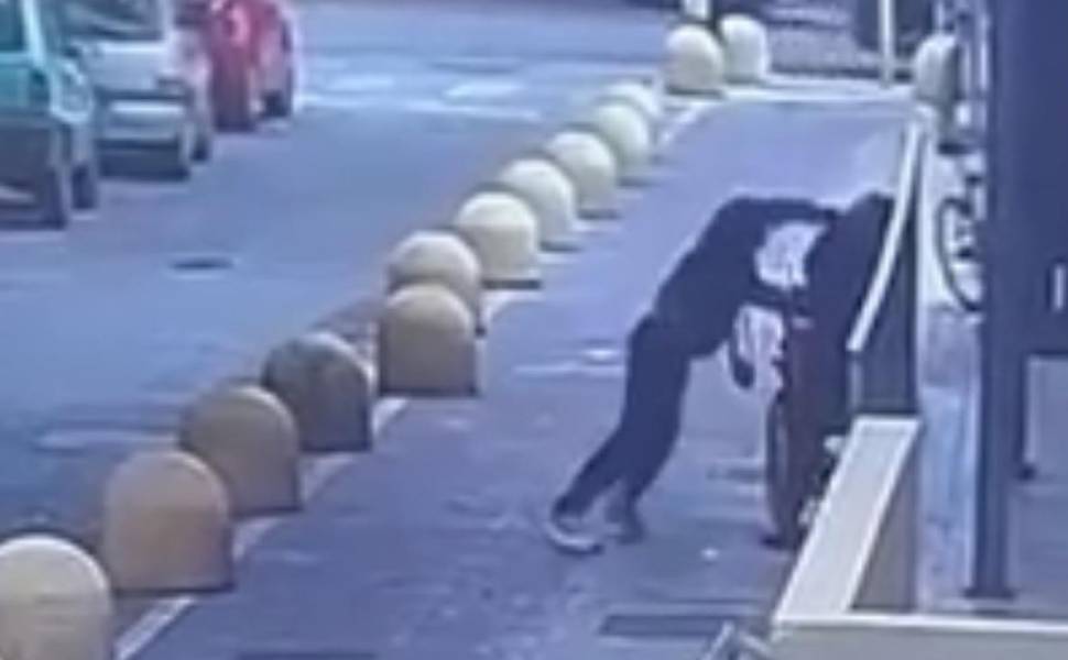 aggressione nigeriano reggio mendicanti