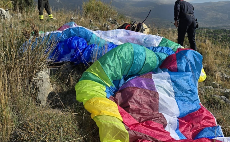 deltaplano-schiantato-castrovillari.j