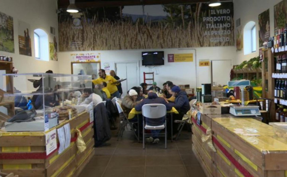 Coldiretti e Comune di Cosenza insieme per offrire un pranzo di Natale a chi è in difficoltà 51 Coldiretti-e-Comune-di-Cosenza